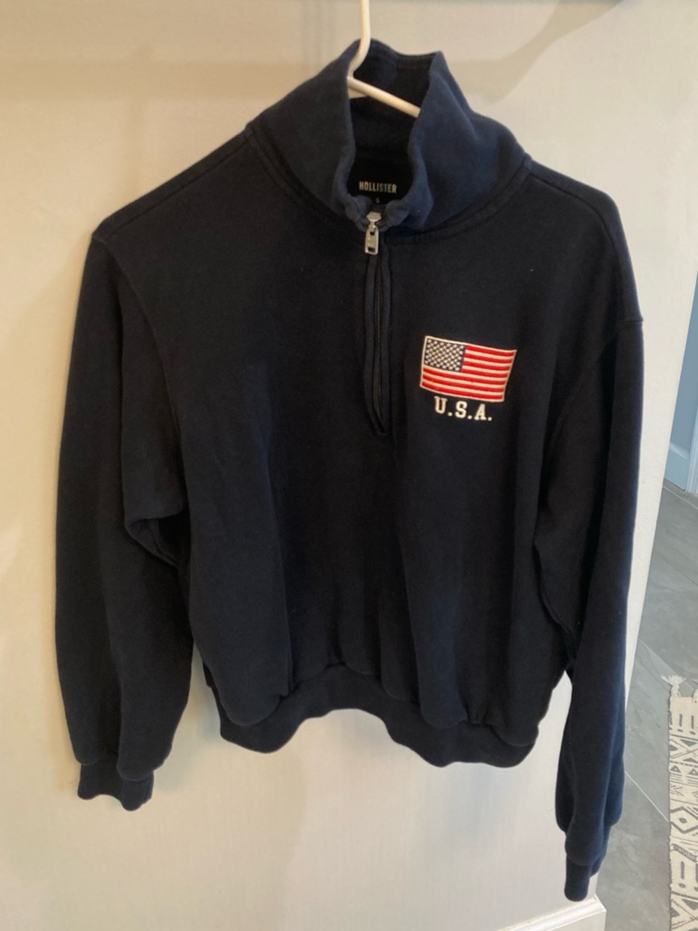 Hollister Navy Blue Embroidered USA Quarter Zip Pullover Sz Small - Picture 2 of 7